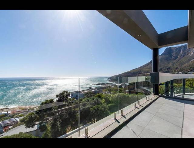 7 BEDROOM HOUSE FOR SALE IN LLANDUDNO